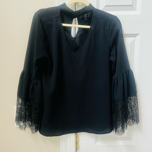 Harve Benard Tops - Gorgeous like new black blouse size small by Harve Benard